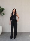 ASİMETRİK DÜGME DETAYLI TAKIM