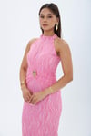 4023-Pembe Halter Yaka Göbek Aksesuar Detaylı Flok Baskı Tül Elbise