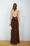 4133-Kahve Halter Yaka Drapeli Yırtmaçlı Maxi Elbise