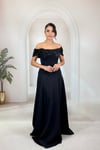 Helen Model Düşük Omuzlu Krep Siyah Abiye Elbise