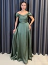 Mint Yeşili Saten Düşük Omuz Drape Detaylı Uzun Abiye Elbise