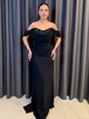Siyah Düşük Omuz Drape Detaylı Nakış İşlemeli Abiye Elbise