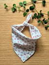 Pembe Çiçekli Fular – Lastikli Toka – Bandana Seti