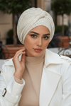 Beyaz Ajurlu Hazır Burgu Detaylı Bone