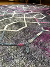 By Özer Halı Geometrik Desenli Mor Tonları Renk Geçişli Saçaklı Makinede Yıkanabilir Modern Kilim