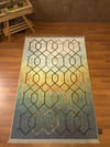 By Özer Halı Geometrik Desenli Yeşil Kahve Renk Geçişli Saçaklı Makinede Yıkanabilir Modern Kilim
