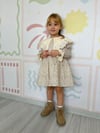 Çiçek Detaylı Yakalı Elbise