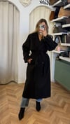 Elegan Duruş Uzun Kaban