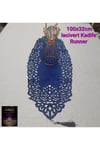 1 ADET RUNNER/100x32cm/KADİFE/2 YAPRAK,2 ÇİÇEK MOTİFİ HEDİYE/LACİVERT