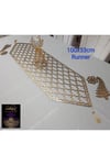 1 Runner/120x32cm/suni Deri/gold Varaklı(2YAPRAK,2ÇİÇEK MOTİFİ HEDİYESİ)ile Toplam 5 Parça