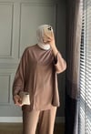 kahverengi önü yırtmaçlı takım