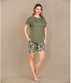 Arias Closet Şık Tasarım Çiçek Desenli Yeşil Şortlu Kısa Kol Viskon Pijama Takımı