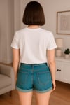 Kadın Beyaz Tişört Renkli Çizim Portre Baskılı Relaxed Fit – HUBERY