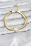 316l Çelik Gold Renk Beyaz Yonca Model Zirkon Taşlı Yılan Zincirli Kadın Bileklik