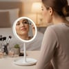 Çarşı Point® LED Işıklı Yuvarlak Makyaj Aynası – Dokunmatik Ayarlanabilir Işık Tonlu, 360° Döner Masaüstü Profesyonel Makyaj ve Cilt Bakım Aynası