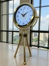 Gold Royal Motifli Üç Ayaklı Metal Masa Saati