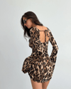 Kadın Uzun Kollu Sırtı Açık Bağlamalı Leopar Desenli Kısa Dalgıç Elbise