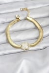 Mey İthalat® 316L Çelik Gold Renk Beyaz Yonca Model Zirkon Taşlı Yılan Zincirli Kadın Bileklik