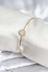 Mey İthalat® Beyaz Sedefli Yonca Model Gold Renk Kadın Bileklik