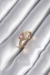 Mey İthalat® Pirinç Gold Renk Pembe Zirkon Taş Kalp Charm Model Kadın Yüzük
