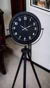 Royal Black Tripod Ayaklı Modern Tasarım Saat