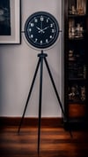 Royal Black Tripod Ayaklı Modern Tasarım Saat