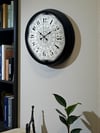 Şaheser Tasarım Zarif Desenli 40 cm Metal Duvar Saati