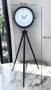 Siyah 24 Saat Göstergeli Özel Tasarım Tripod Ayaklı Saat