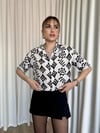 Siyah Beyaz Baskılı Crop Gömlek