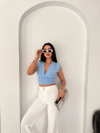 Vatkalı Kolsuz V Yaka Drapeli Crop Bluz Likralı Fit - Bebek Mavisi
