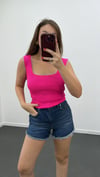 Pembe Kare Yaka Atlet