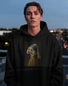 Erkek İnci Küpeli Köpek Baskılı Siyah Hoodie – 3 İplik Şardonlu Kapüşonlu Sweatshirt