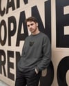 Erkek Siyah Kedi Desenli Sweatshirt – Minimal Göğüs Baskılı, Unisex Rahat Kalıp