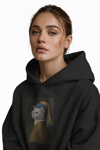 Kadın İnci Küpeli Kedi Baskılı Siyah Hoodie – 3 İplik Şardonlu Kapüşonlu Sweatshirt
