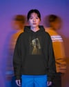 Kadın İnci Küpeli Köpek Baskılı Siyah Hoodie – 3 İplik Şardonlu Kapüşonlu Sweatshirt