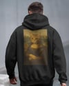 Mona Lisa Kedi Tasarımlı Siyah Unisex Kapüşonlu Sweatshirt – Sanatsal & Retro Hoodie