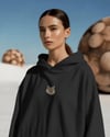 Ragdoll Kedili Hoodie Unisex %100 Pamuk | Siyah Kapüşonlu Sweatshirt Göğüs Ortası Minimal Logo