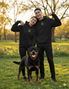 Sevgililer Günü Özel Rottweiler Figürlü Unisex Siyah Hoodie – Köpekli Çiftler İçin Minimal Baskılı Kapüşonlu Sweatshirt