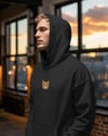 Turuncu Tekir Kedili Hoodie Unisex %100 Pamuk | Siyah Kapüşonlu Sweatshirt Göğüs Ortası Minimal Logo
