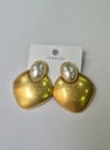 İNCİ DETAYLI METAL KÜPE 