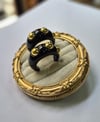 GOLD TOP DETAYLI SİYAH KÜPE