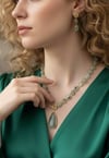 Sertifikalı Hakiki prehnit taşı set, Özel tasarım ,sınırlı sayıda ürünü , kolye , küpe
