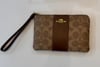 Coach/Wallet Zip Wristlet In Signature -Gold/Brown