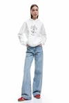 Koton Bugs Bunny Lisanslı Arkası Baskılı Şardonlu Uzun Kollu Kapüşonlu Oversize Sweatshirt