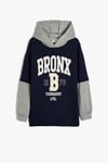 Koton Erkek Çocuk Kapşonlu Sweatshirt Renk Bloklu Brooklyn Baskılı Uzun Kollu Şardonlu