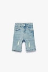 Koton Erkek Çocuk Pamuklu Yıpratılmış Detaylı Düğmeli Cepli Bermuda Denim Şort