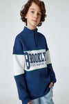 Koton Erkek Çocuk Sweatshirt Dik Yaka Yarım Fermuarlı Baskı Detaylı Uzun Kollu