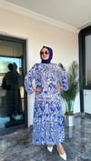 Desenli Şifon Kumaş Fırfır Detaylı Elbise -Mavi