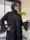 Krep Kumaş Şifon Ve Taş Detaylı Önü Volanlı İkili Abaya Elbise -Siyah