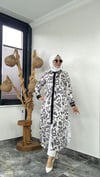 Saten Kumaş Desenli Ve Taş Çakma Detaylı Tunik 